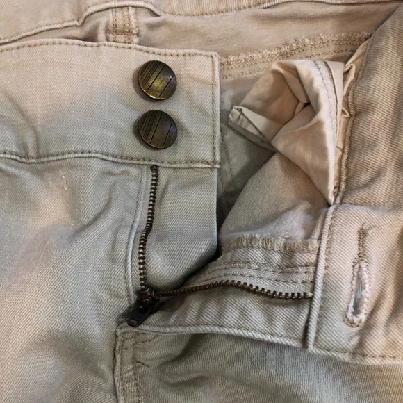 CAbi Lou Lou Straight Leg Jeans 8 - Picture 9 of 9